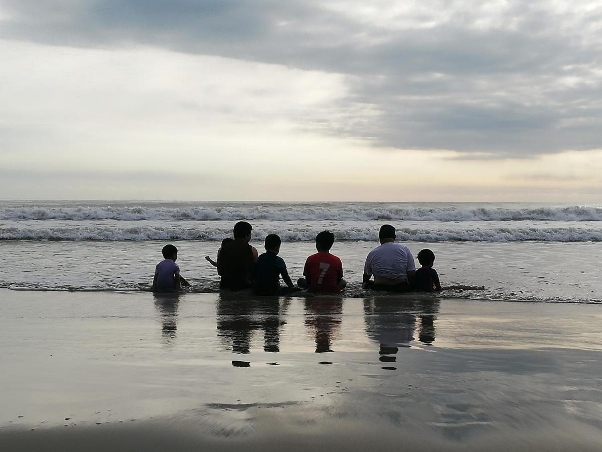Micasa Timurbay Residence Kampung Sungai Ular Kültér fotó